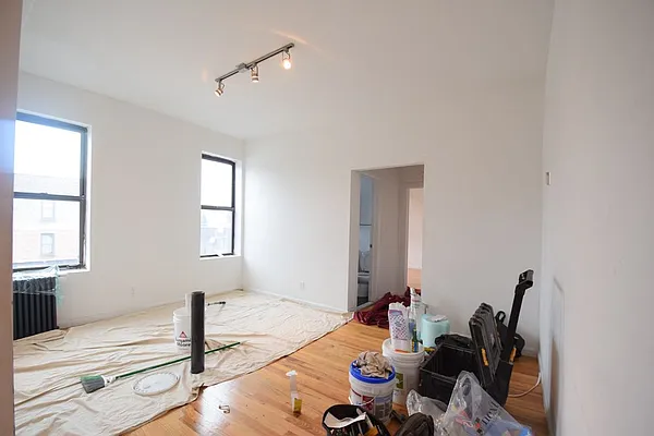 Rented by Rolling Stone Realty LLC | media 4