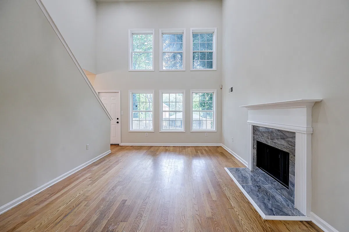 4 bed, 2673 sqft, $2,795 — Photo 2