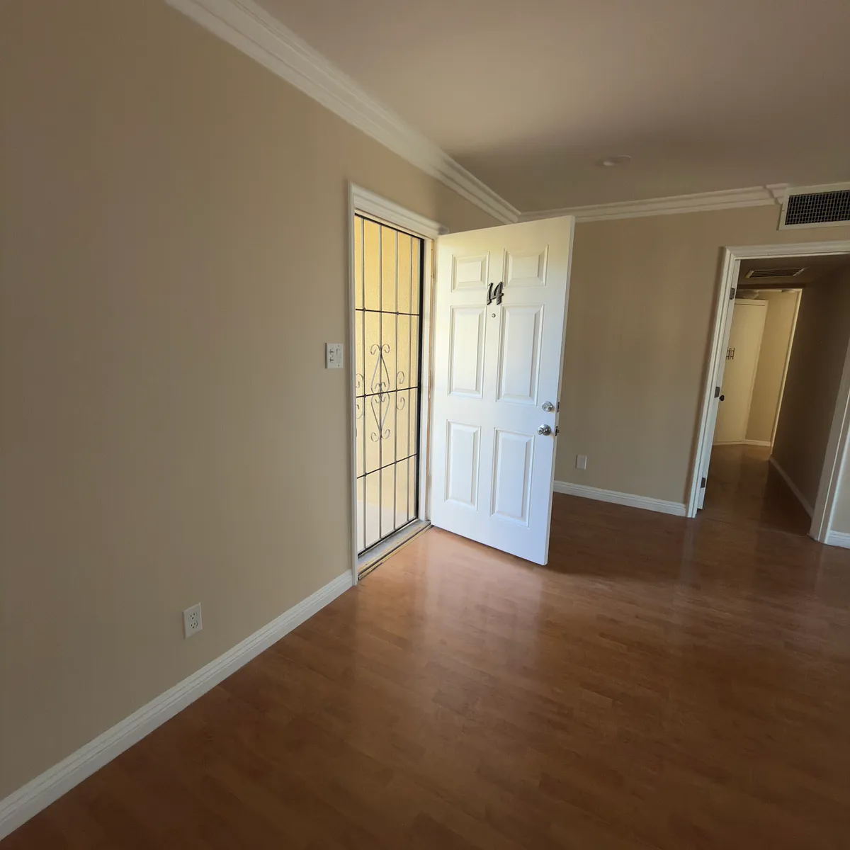 Living Room - 1433 Rock Glen Ave #14