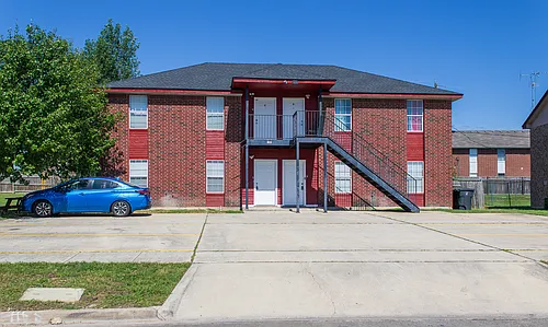 1601 Benttree Dr Photo 1
