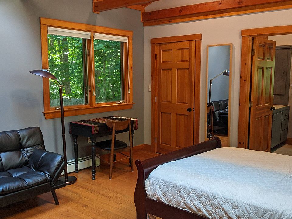 Bedroom suite with desk area