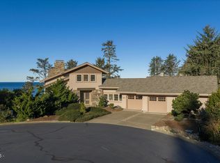 218 Sea Crest Pl, Otter Rock, OR