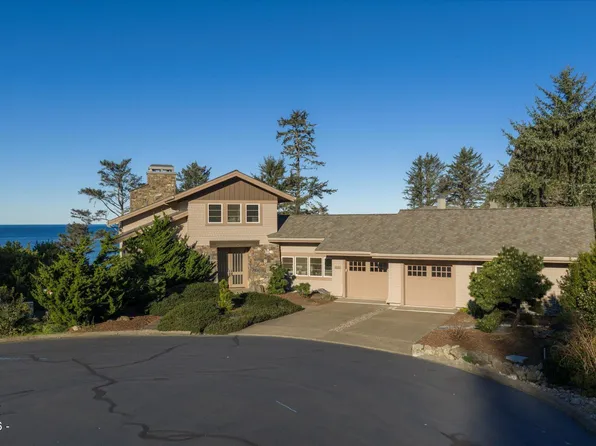 218 Sea Crest Pl, Otter Rock, OR 97369