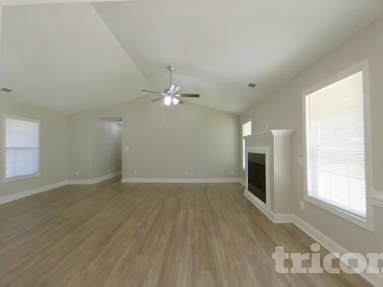 1115 Landen Chase Dr — Photo 4