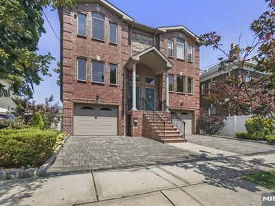375 Greenmount Ave, Cliffside Park, NJ, 07010