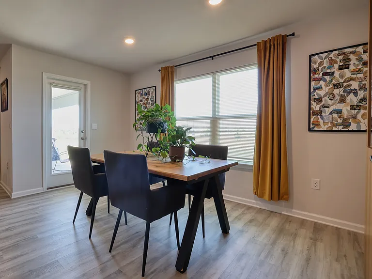 Lazar Ln — Photo 8