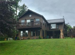 7690 Cardinal Rd, Wolcott, NY 14590