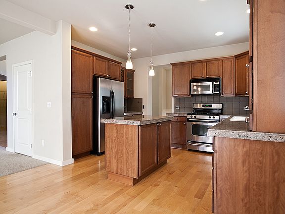 4th image of 11409 179th Avenue Ct E