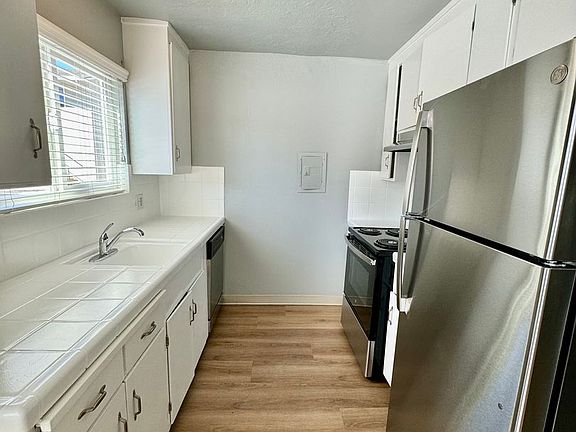 5th image of 665 Kirkland Dr APT 1