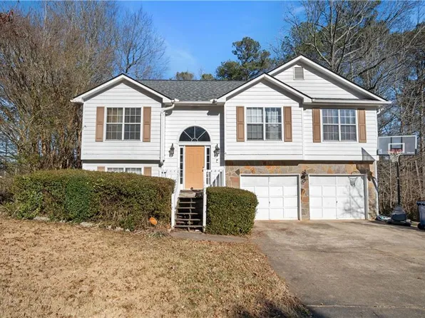 2689 Johnsbrooke Dr, Lithia Springs, GA 30122