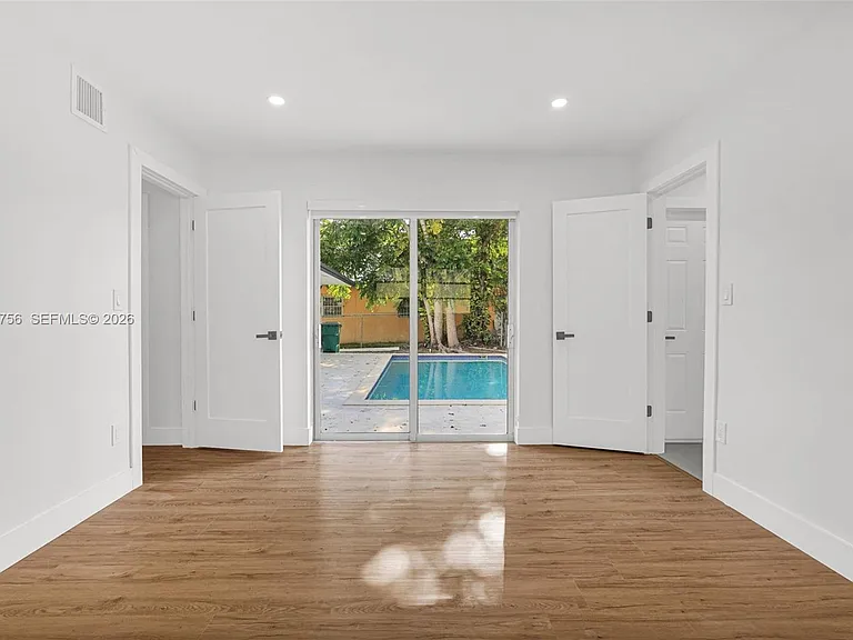 8201 SW 42nd St — Photo 35