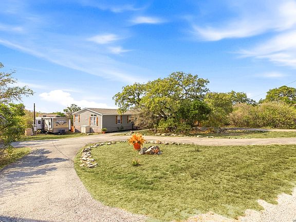 3rd image of 250 County Road 3829