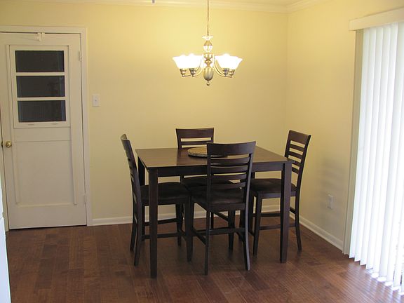 5th image of 1008 Donlo Dr