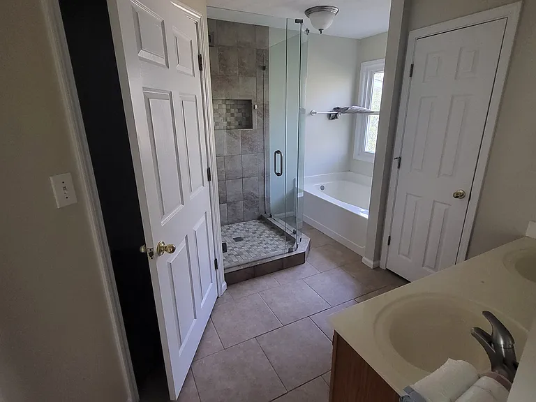 885 Long Branch Cir — Photo 11