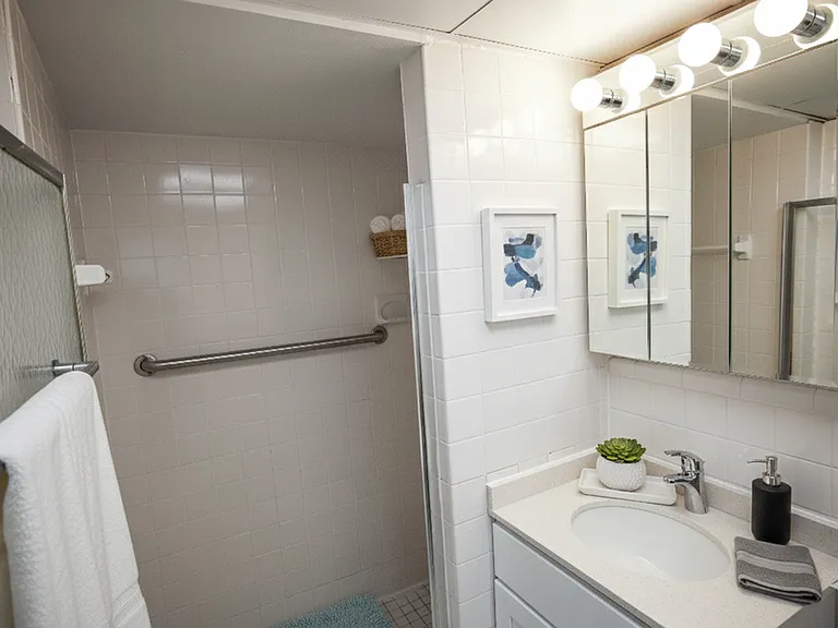 Bedroom bathroom Bedroom bathroom