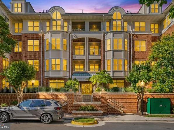 1860 Stratford Park Pl APT 103, Reston, VA 20190