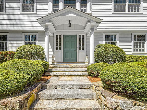 2nd image of 25 Stephanie Ln