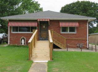 130 S 9th St, Wood River, IL