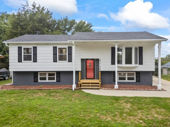 9128 Woodmayr Dr, Norwalk, IA 50211