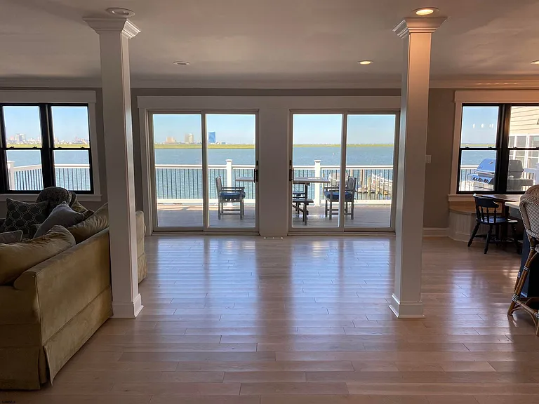 726 W Shore Dr — Photo 14