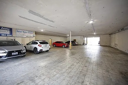425 Schatzel St #P — Photo 25