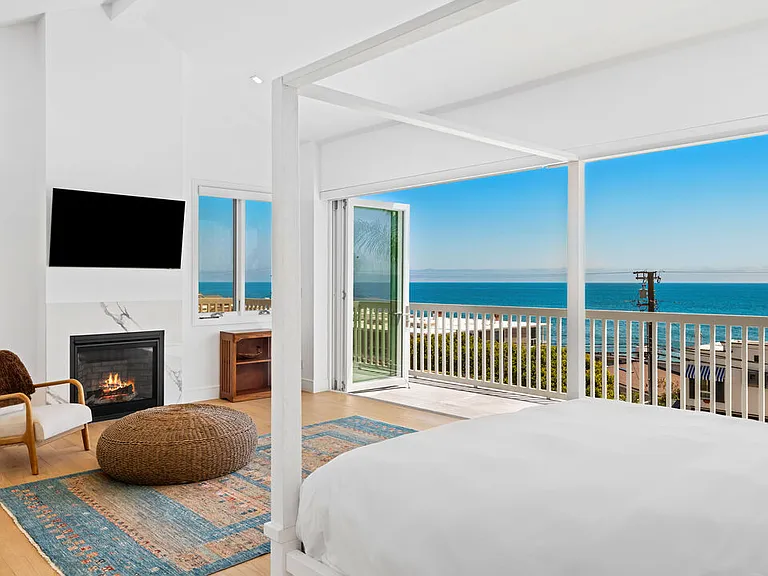 25157 Malibu Rd — Photo 12