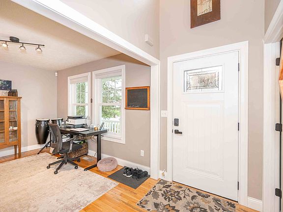 2nd image of 479 Bunchberry Dr