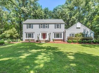 18 Fieldstone Dr, Long Valley, NJ 07853