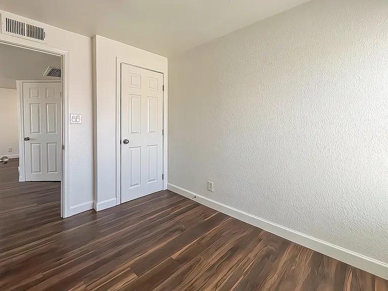 317 N 17th Dr #3 — Photo 9