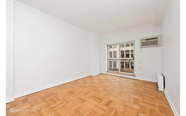 Sold by Douglas Elliman | media 15