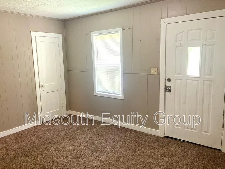 108 Muse St — Photo 2