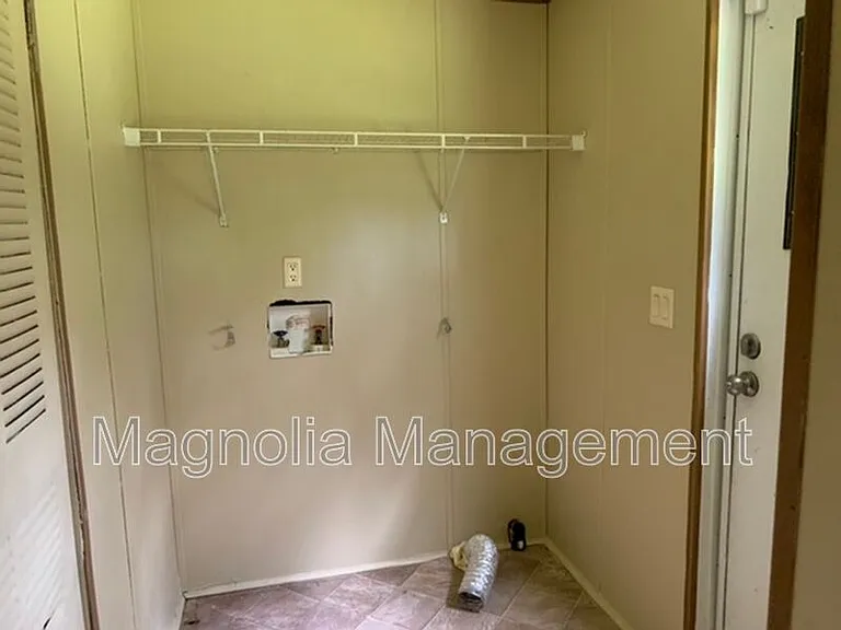 137 Cardinal Ln — Photo 3