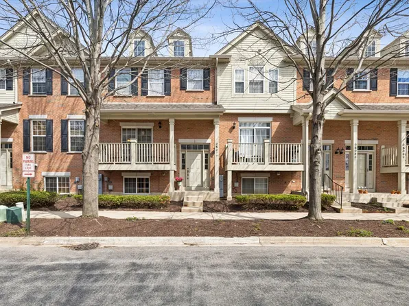 77 Lee Ct, Winfield, IL 60190