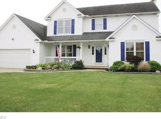 3148 Crown Pointe Dr, Stow, OH 44224