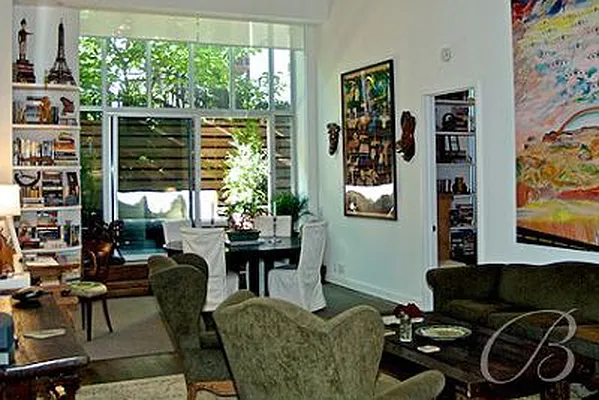 Sold by Bellmarc Realty | media 18