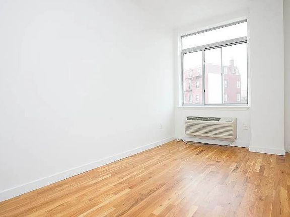 3rd image of 184 Noll St APT 3C