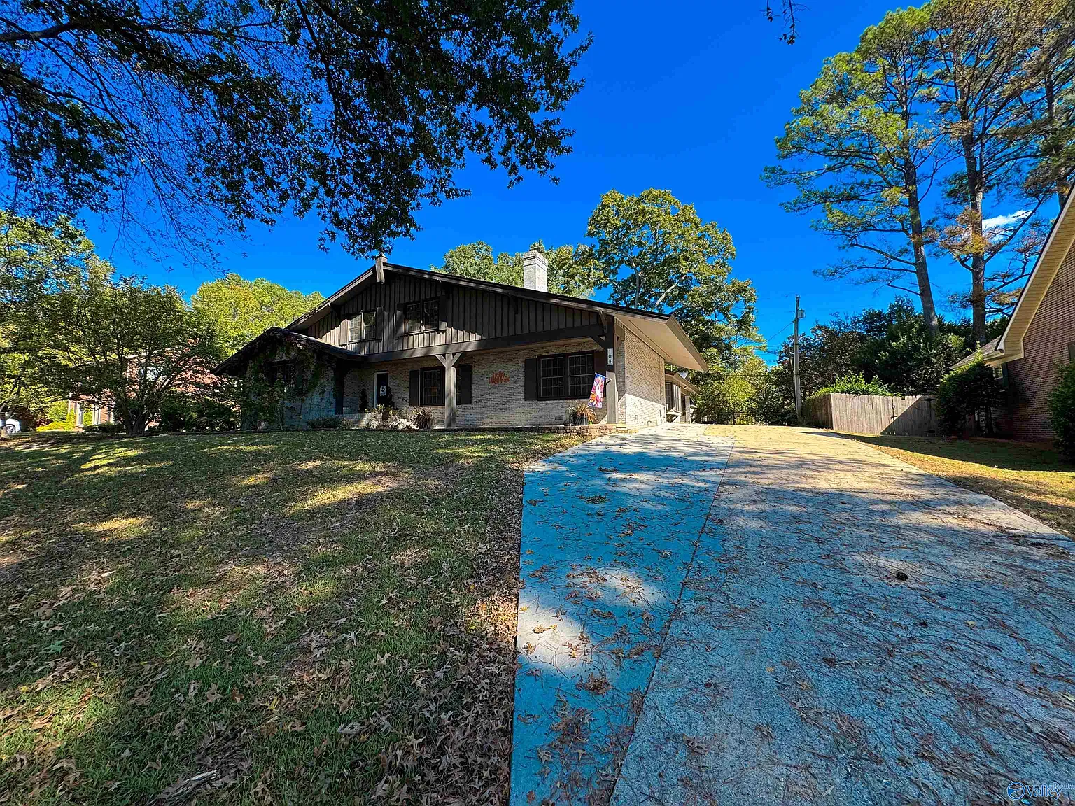 4 bed, 3.0 bath, 3506 sqft, $4,000 — Photo 2