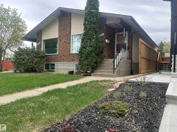 9623/9625 73rd Ave NW, Edmonton, AB T6E 1C7