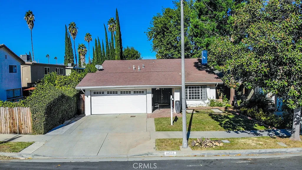 3 bed, 2.5 bath, 1876 sqft, $4,300 — Photo 3