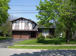 413 Pearl St, Bangor, ME 04401