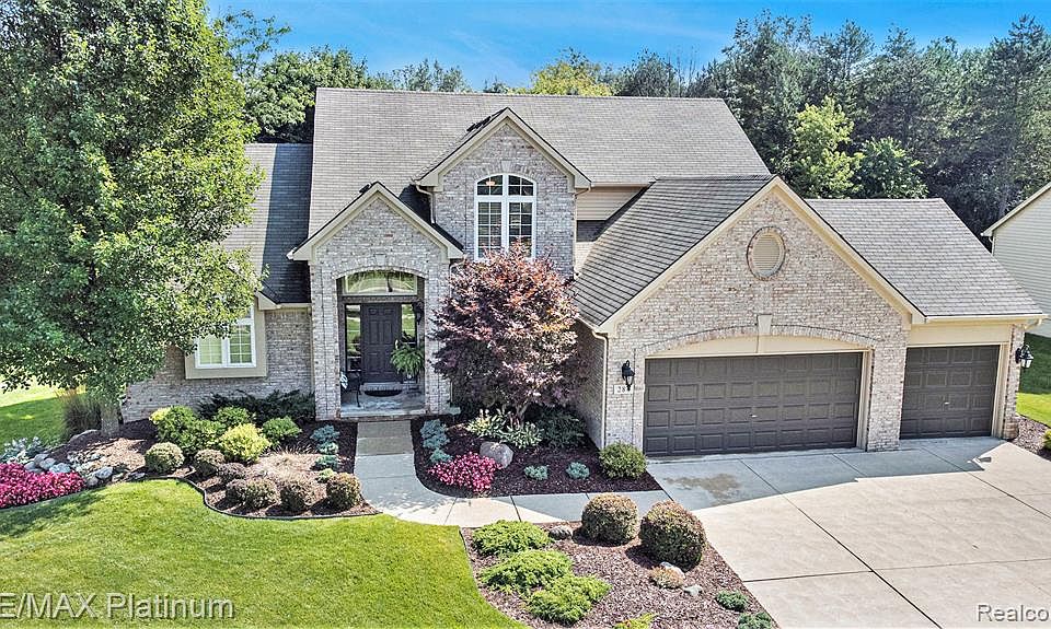1st image of 280 Summer Shade Dr