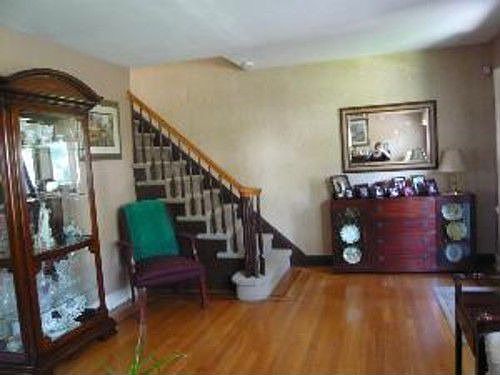 3rd image of 9-12 Bellair Ave