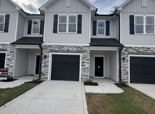 610 S Blackmon St, Benson, NC 27504