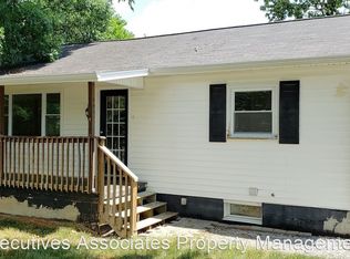 102 W Malta Rd, Oak Ridge, TN 37830