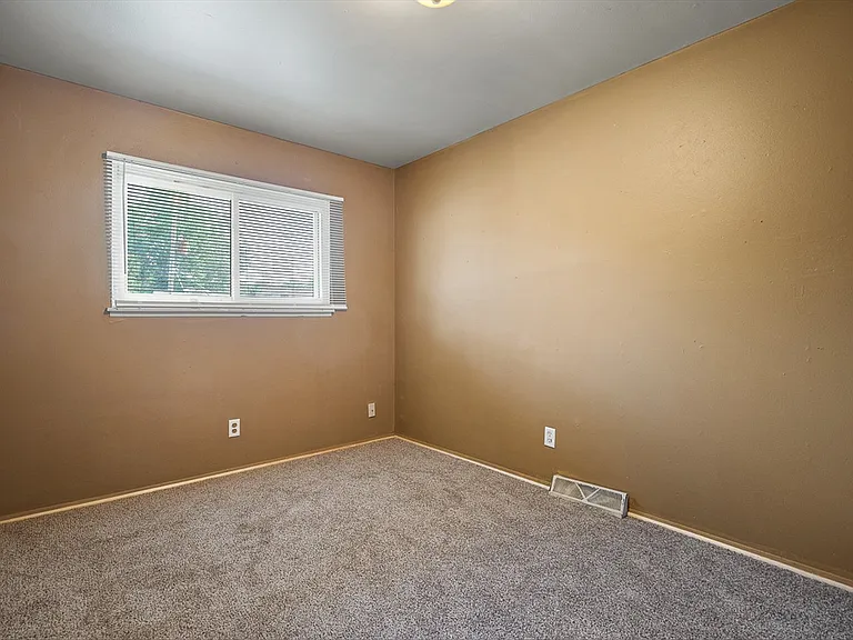 1118 Lincoln Ave — Photo 16