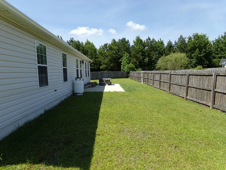 1016 Locust Ct — Photo 27