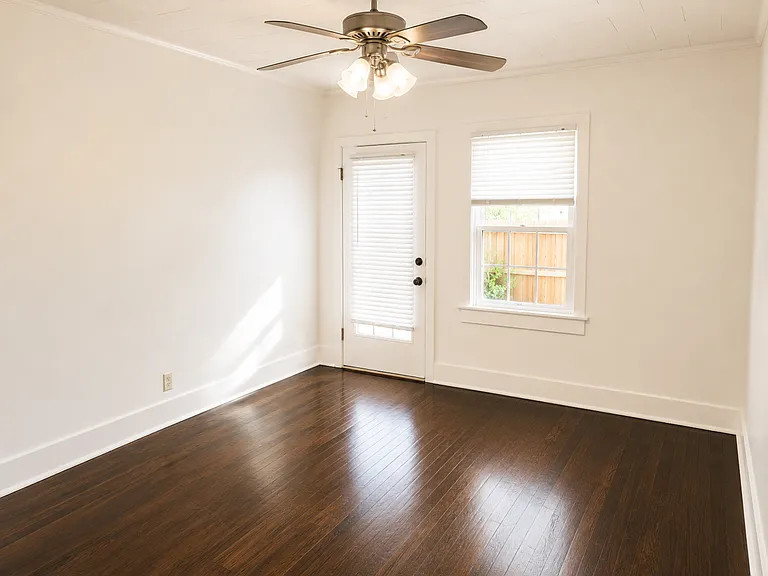 1015 W Congress St — Photo 3