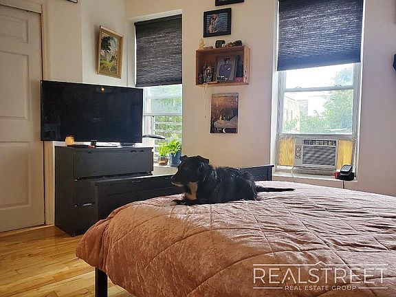 2nd image of 376 Columbia St #5