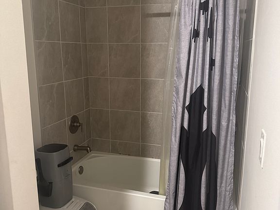 5th image of 909 SW 7th Ave #1-2