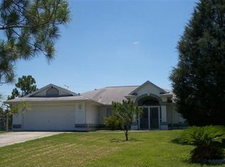 8352 Madrid Rd, Weeki Wachee, FL 34613